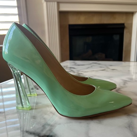 Nine West Trendz Pointed Toe Pump Heels Women's Neon Pistachio Color - Size 8.5 - Picture 6 of 15